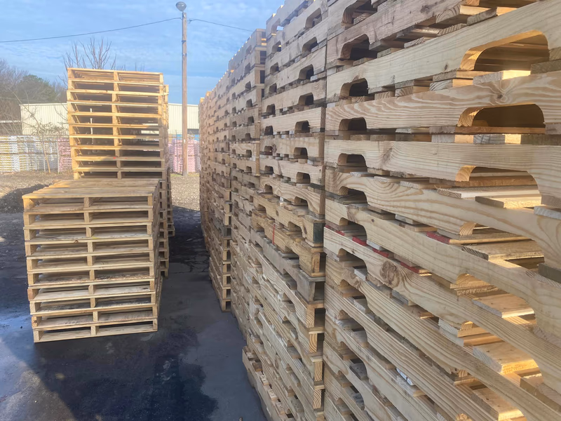 Ventura, California - Grade A Premium 48x40 Wood Pallets