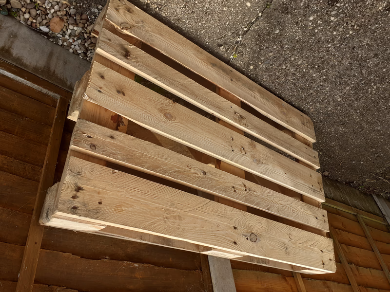 El Monte, California - Grade C Economy Wood Pallets