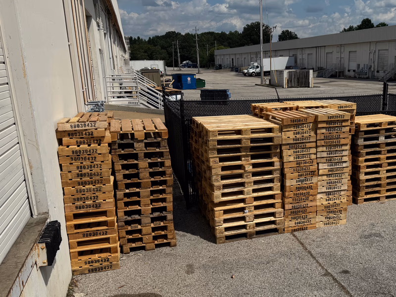 El Monte, California - Pallet Cores for Recycling