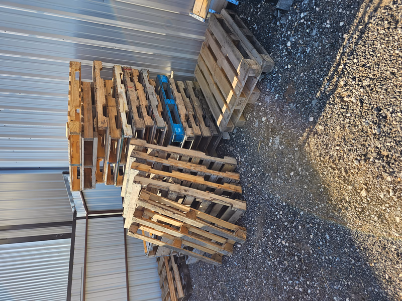 Vacaville, California - Grade A Premium 48x40 Wood Pallets