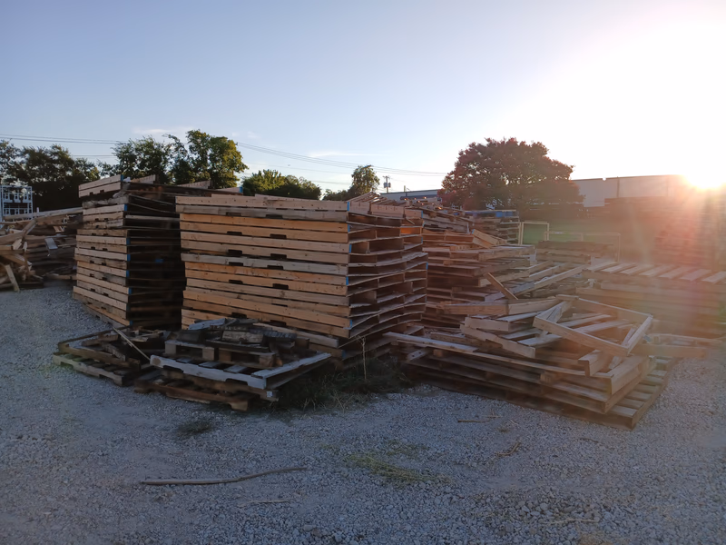Vacaville, California - Grade B Standard Wood Pallets