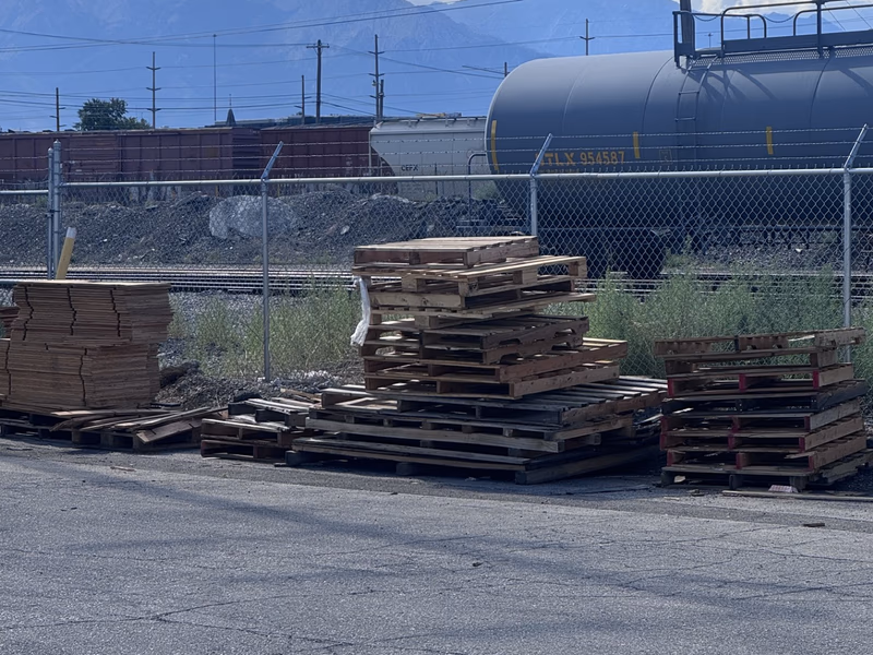 El Cajon, California - Grade A Premium 48x40 Wood Pallets