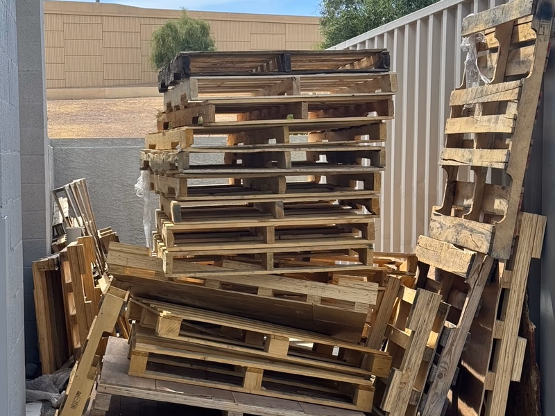 Little Rock, Arkansas - Grade B Standard Wood Pallets