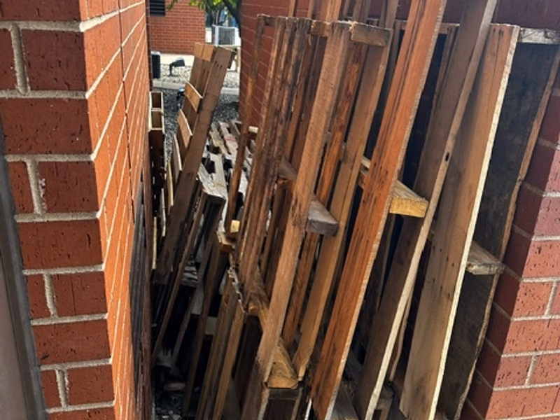 Hesperia, California - Grade C Economy Wood Pallets