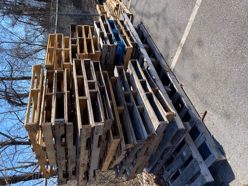 Pembroke Pines, Florida - Grade C Economy Wood Pallets