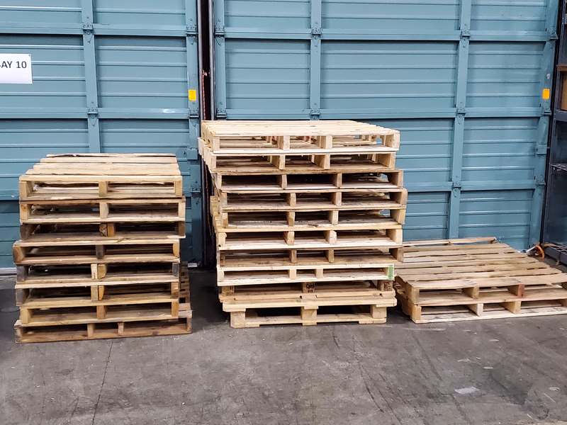Lakeland, Florida - Grade A Premium 48x40 Wood Pallets