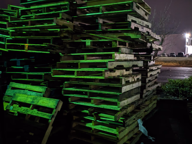 Pompano Beach, Florida - Grade B Standard Wood Pallets