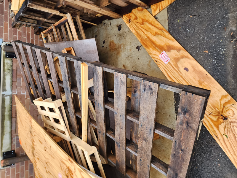 Davie, Florida - Grade C Economy Wood Pallets