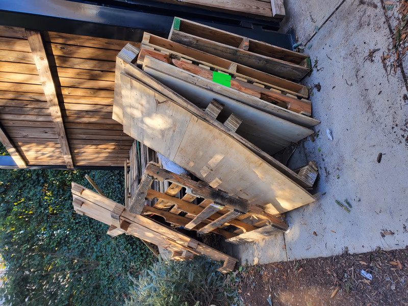 Fishers, Indiana - Grade B Standard Wood Pallets