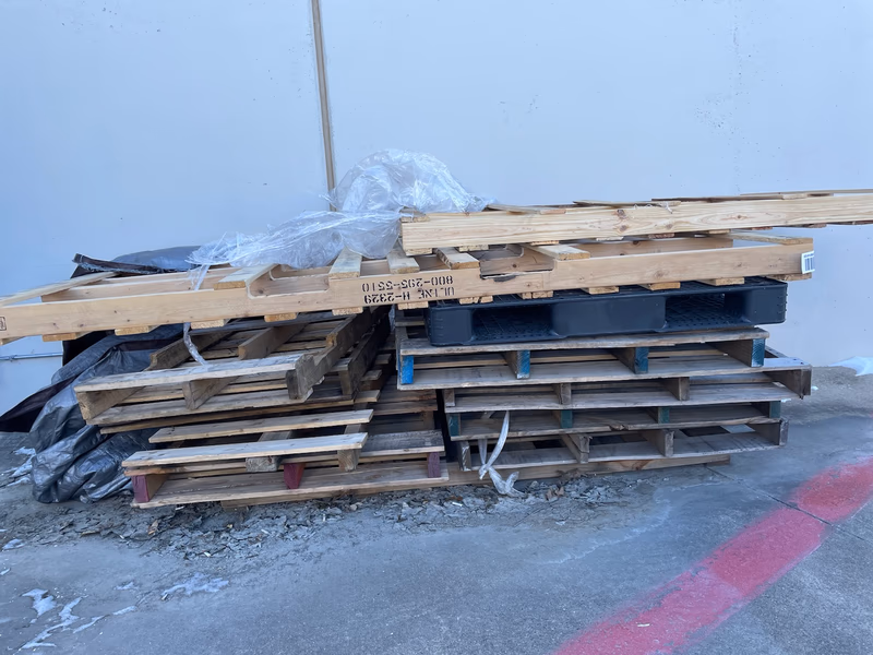Carmel, Indiana - Grade B Standard Wood Pallets