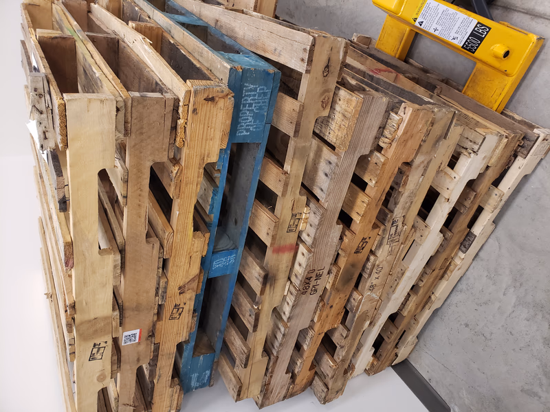 Brockton, Massachusetts - Grade A Premium 48x40 Wood Pallets