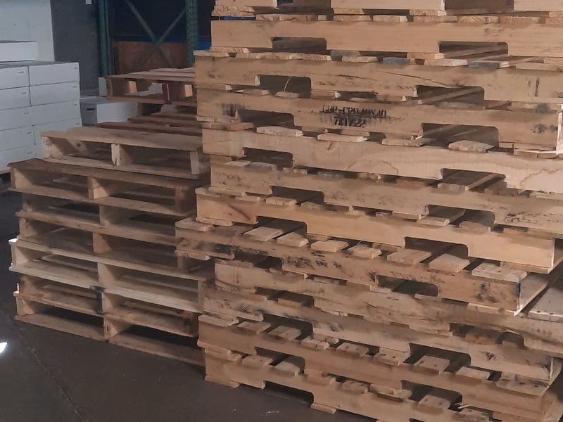 Brockton, Massachusetts - Grade B Standard Wood Pallets