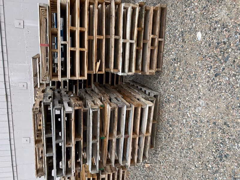 Clinton, Michigan - Grade A Premium 48x40 Wood Pallets