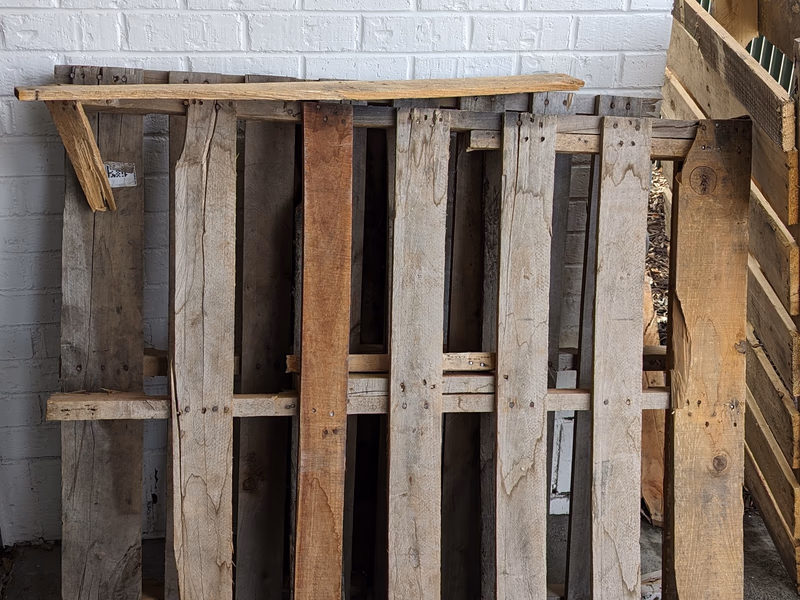 Clinton, Michigan - Grade B Standard Wood Pallets