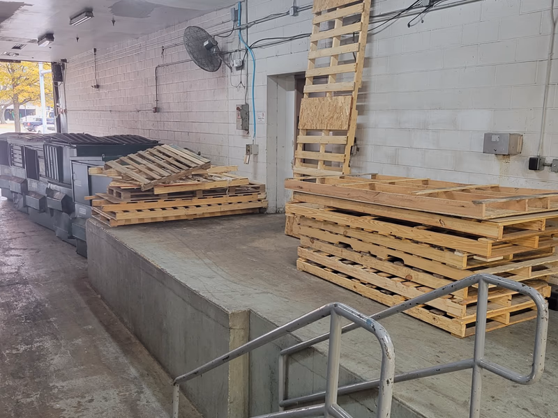 Cary, North Carolina - Grade A Premium 48x40 Wood Pallets