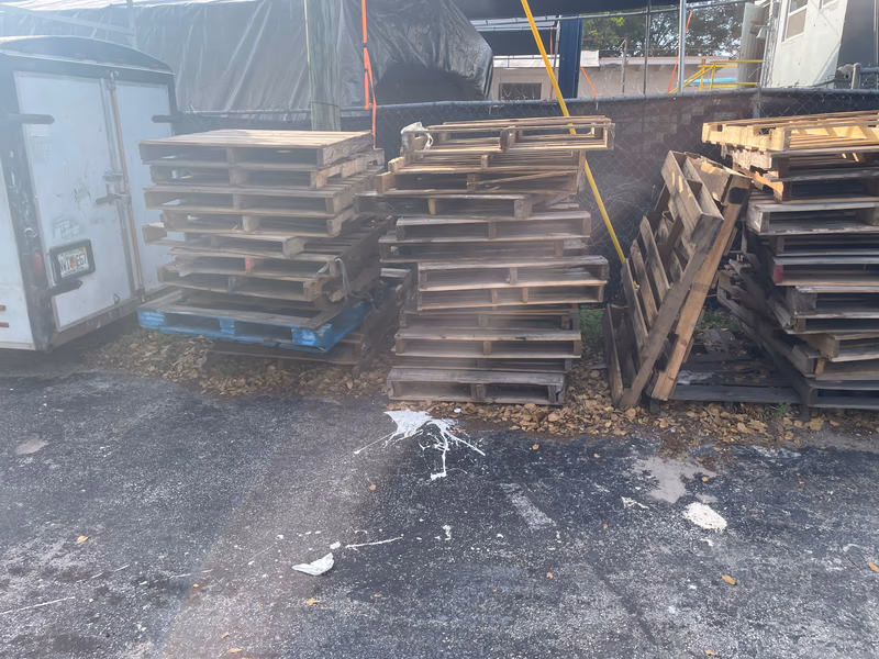 Lakewood, New Jersey - Grade B Standard Wood Pallets