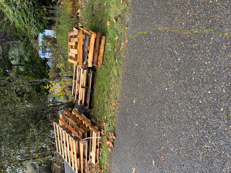 Woodbridge, New Jersey - Grade A Premium 48x40 Wood Pallets