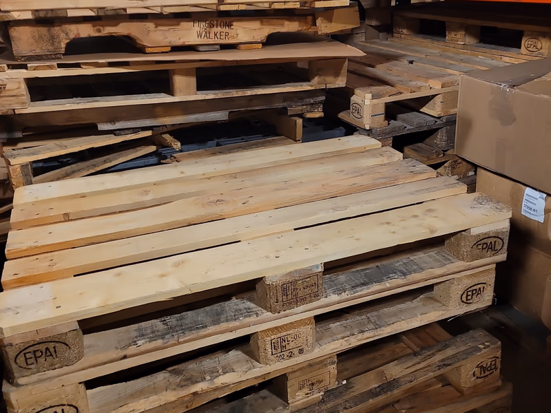 Lancaster, California - Grade B Standard Wood Pallets