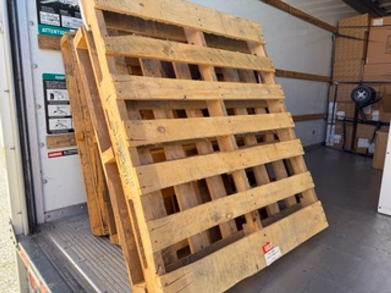 Port St Lucie, Florida - Grade A Premium 48x40 Wood Pallets