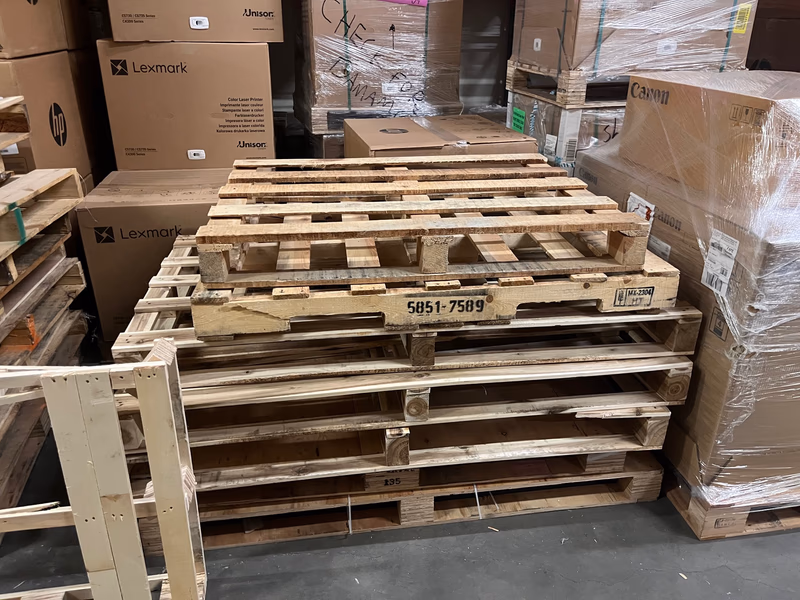 Rialto, California - Grade B Standard Wood Pallets