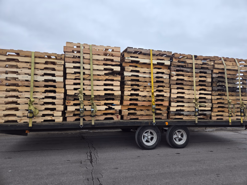 Surprise, Arizona - Grade A Premium 48x40 Wood Pallets
