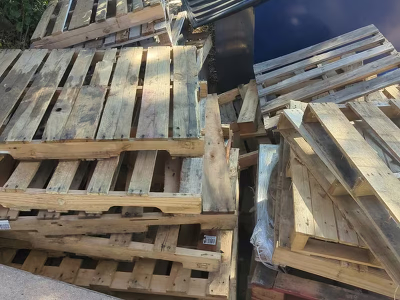 Tucson, Arizona - Grade C Economy Wood Pallets