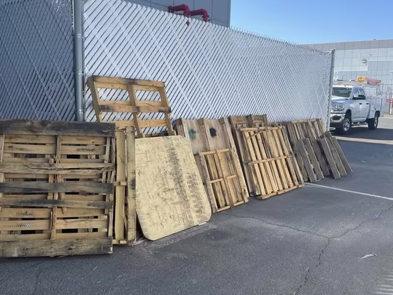 Edmond, Oklahoma - Grade C Economy Wood Pallets